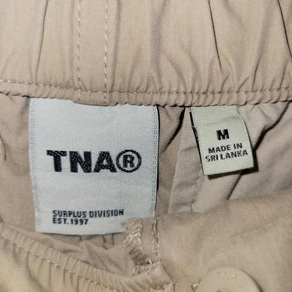 Aritzia TNA Surplus Division Cargo Pant Tan Size M - Picture 10 of 12